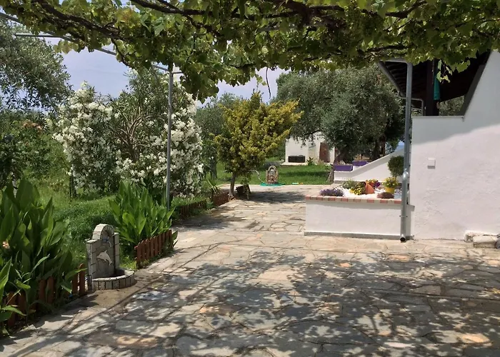 Karadolas Rachoni شقة