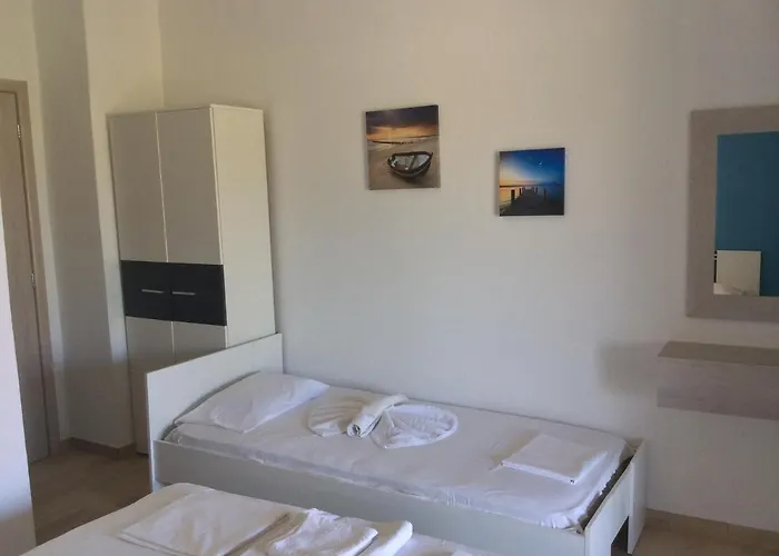 Karadolas Rachoni شقة *