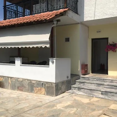 公寓 Karadolas Rachoni *